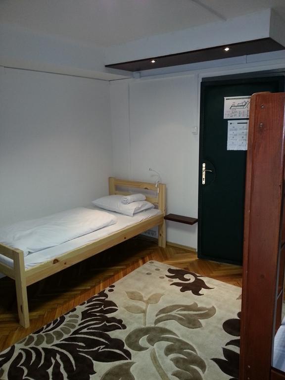 Walking Bed Budapest Hostel Ngoại thất bức ảnh