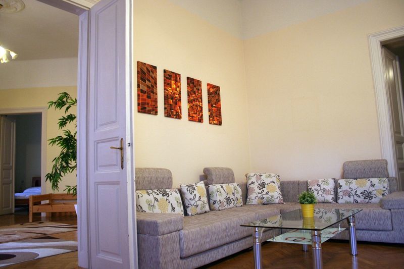 Walking Bed Budapest Hostel Ngoại thất bức ảnh