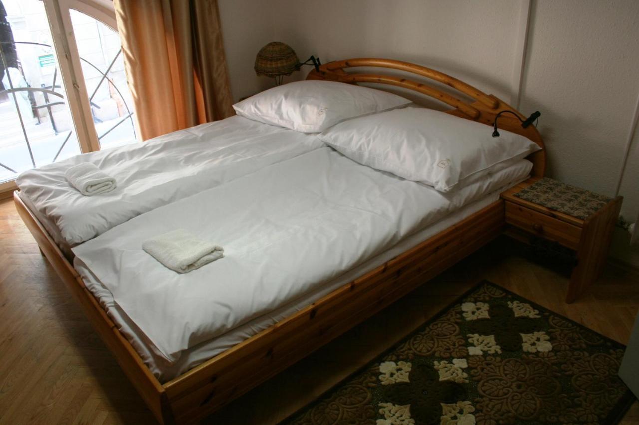 Walking Bed Budapest Hostel Phòng bức ảnh